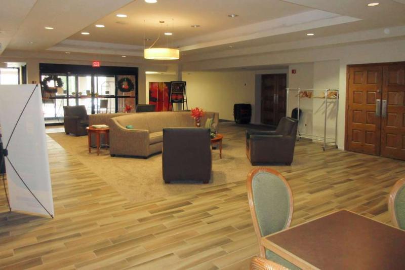 Comfort Inn & Suites Montrose Hill Extérieur photo